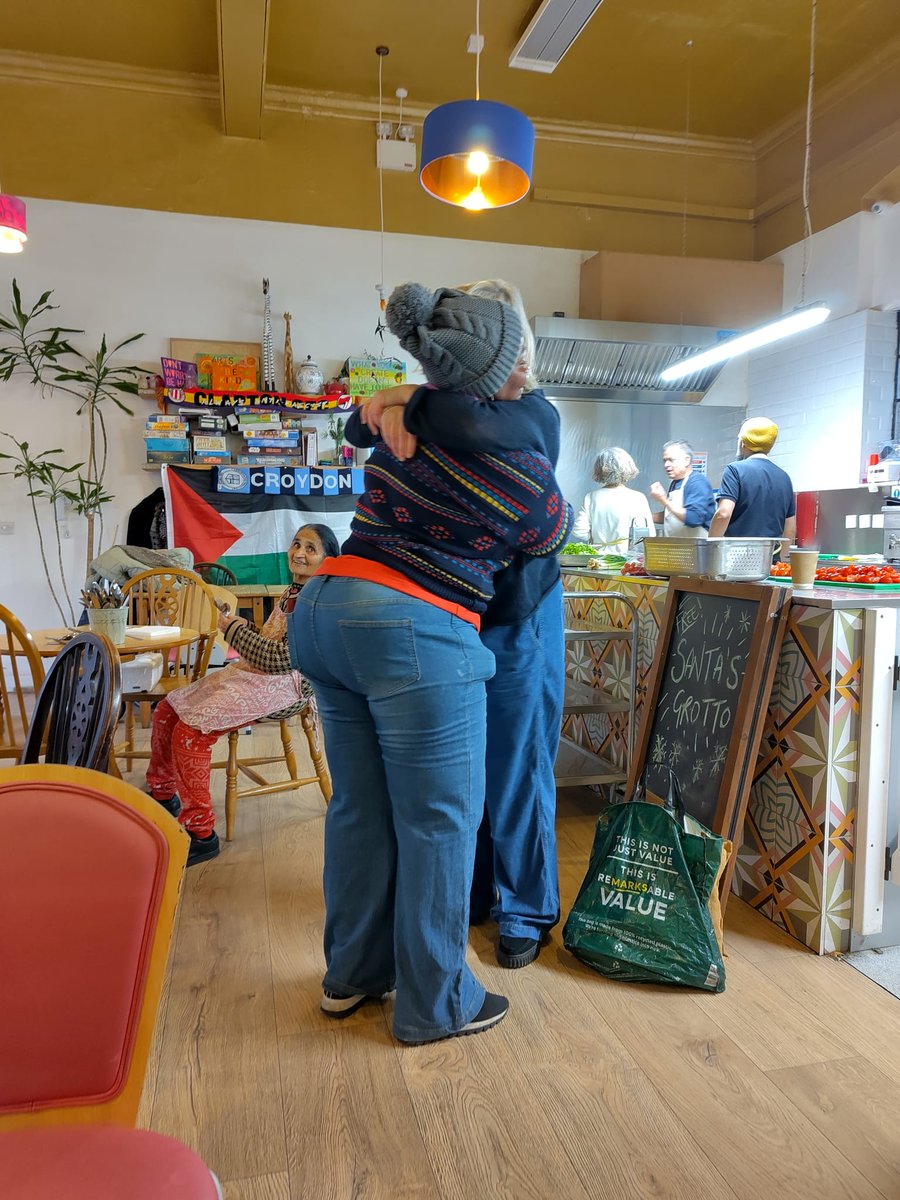 norwoodkitchen's tweet photo. ....and we're back!
The caff is open today, from 10am-3pm, and a delicious menu of ravioli with a homemade marinara sauce, fresh salad with a yuzu dressing.
You can find us every Tuesday-Friday, from 10am-3pm at Socco Cheta, 44b Portland Rd, SE254PQ
#snck #southnorwood https://t.co/QzxzGdnzc4