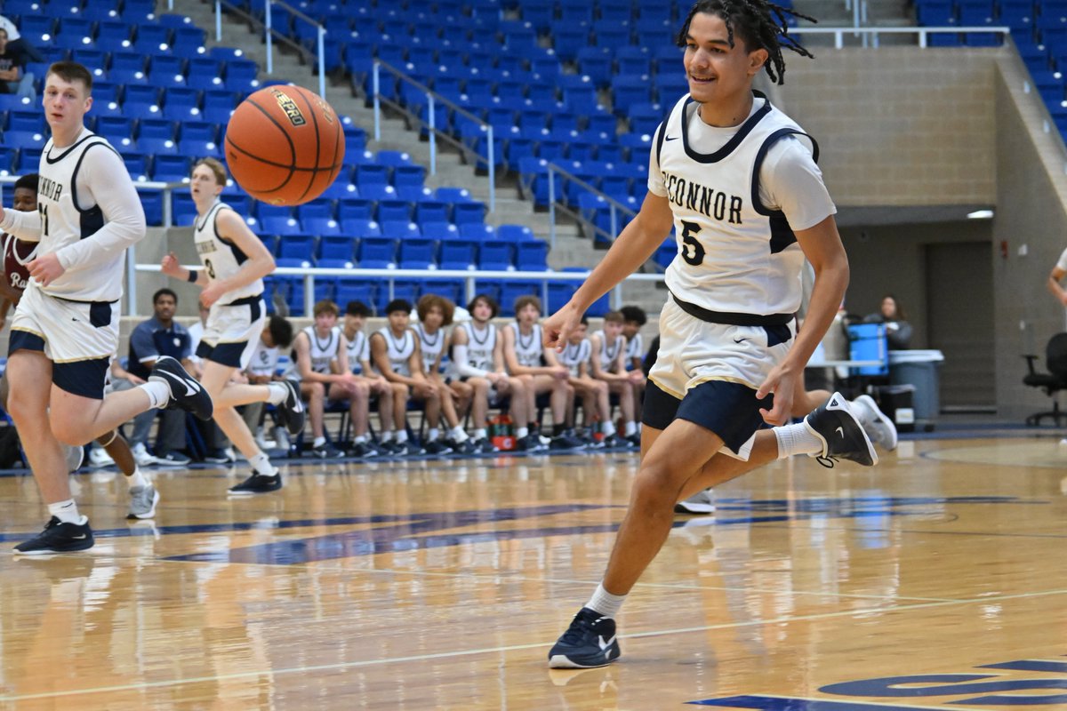 OCathletics1819's tweet photo. You know what day it is. #BeatStevens
🏀 Jan. 7th | 7:00PM | Northside Gym
📷 L. Guarino l All heart. All fight. #GoPanthers https://t.co/sgdzIi364s