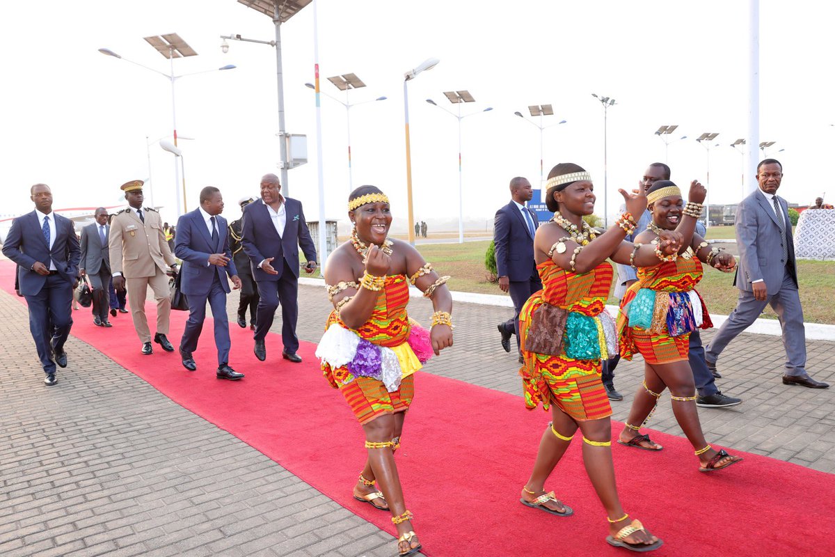 PresidenceTg's tweet photo. Le Président de la République, Faure Essozimna Gnassingbé, est arrivé ce 07 janvier 2025 à Accra, pour prendre part à l’investiture solennelle du Président élu de la République du Ghana, John Dramani Mahama, porté pour la deuxième fois à la magistrature de son pays.

https://t.co/dlUgOHGgwX