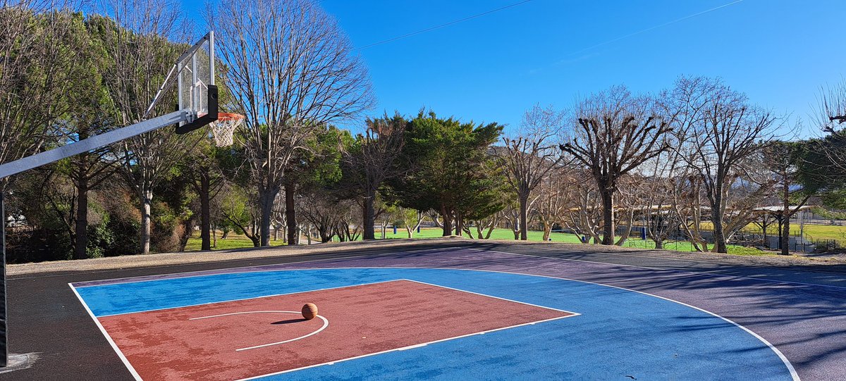 Rv sur un des plus beaux playground de France. Merci <a href="/camillegaltier/">Camille Galtier</a> <a href="/VilledeManosque/">Ville de Manosque</a> ! Je vous propose de payer un eclairage nocturne solaire avec batterie.
