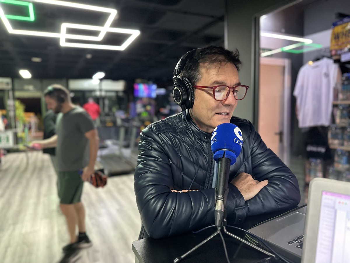 ¡Buenos días! Hoy estrenamos año en #HerreraenCOPECanarias desde un gimnasio. Ponerse en forma puede ser un buen propósito para 2025, otra cosa es mantenerlo. 😅

🎙️Sigue ya en directo ya Roberto González hasta las 10 h.

📻 FM COPE Más
💻 cope.es/canarias
📲 App <a href="/COPE/">COPE</a>