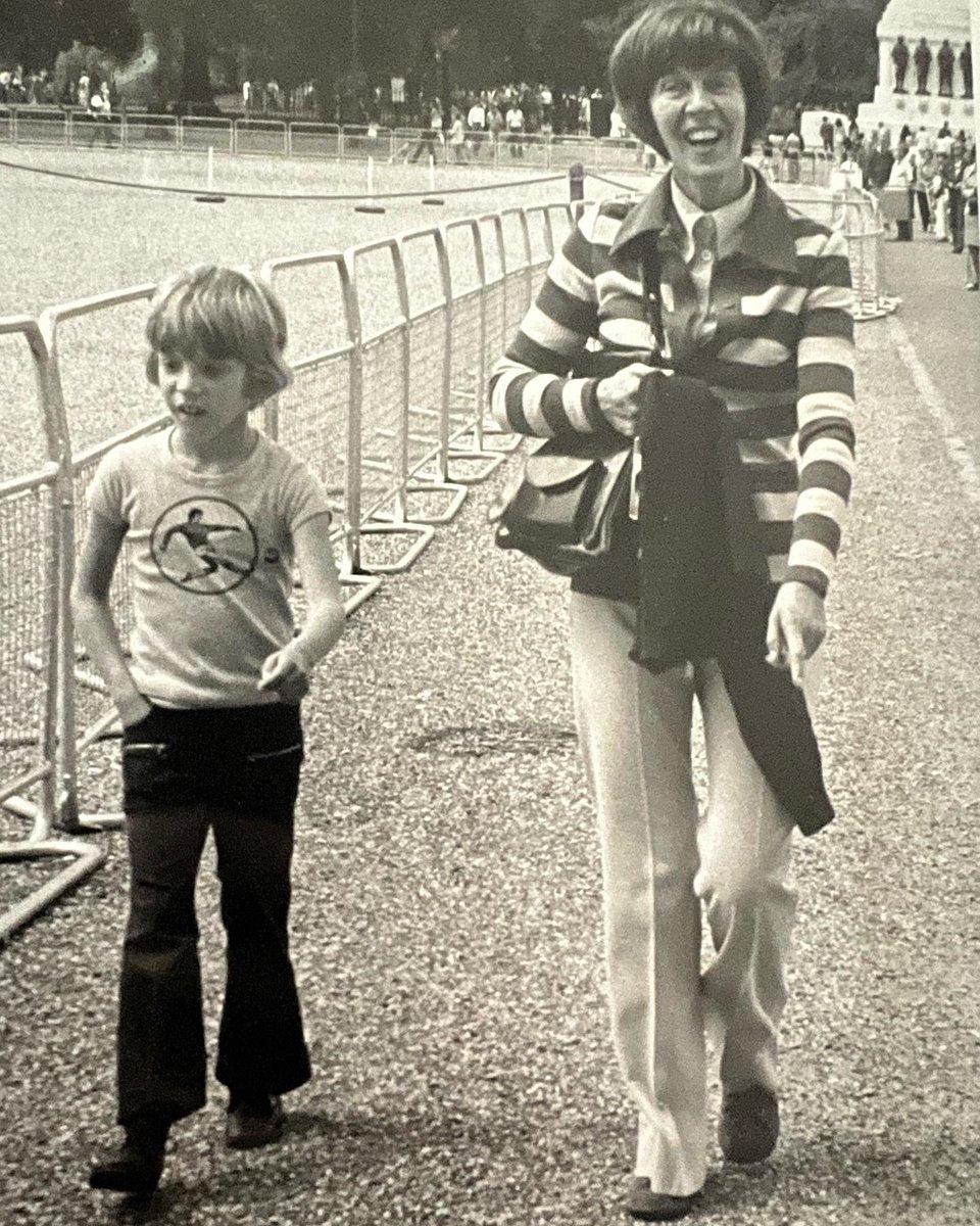 Mr_John_Harvey_'s tweet image. It’s a year since we lost a remarkable woman - my Mum… Pretty much the toughest year of my life since, but ‘25 will be a humdinger to make you proud Mum…
#MyMum #LoveYou #MissYou ❤️💔