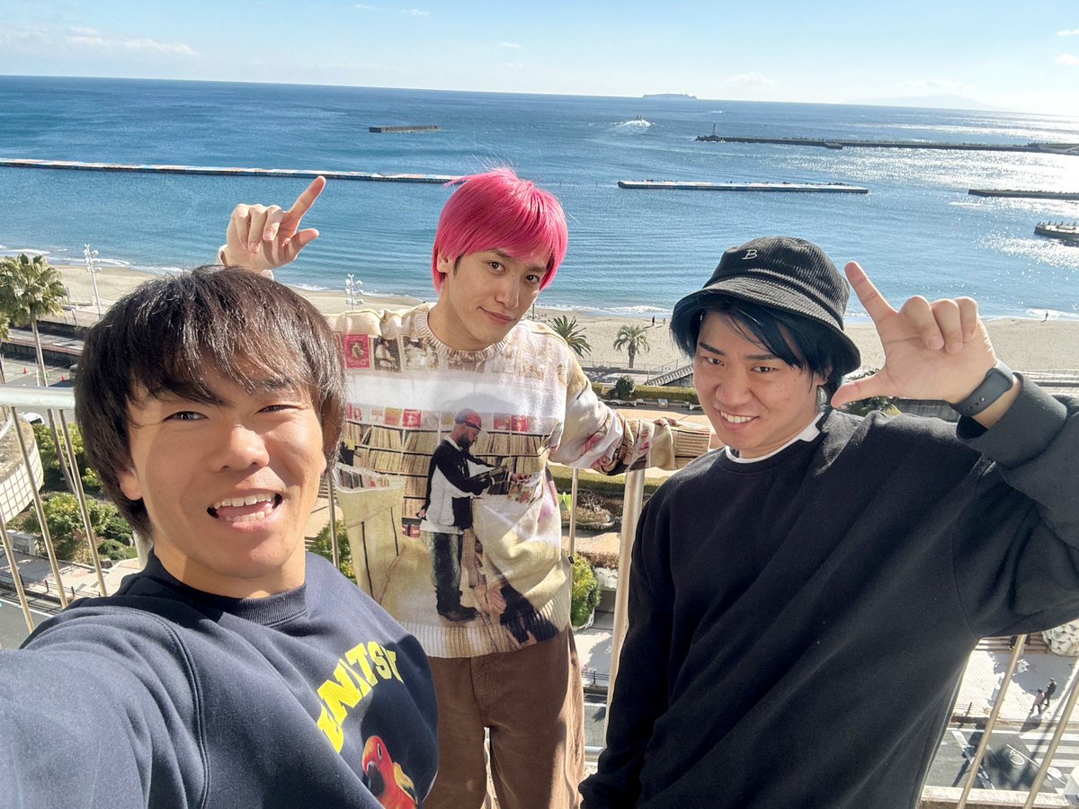 gaaarick's tweet photo. ルームシェア３人旅でした☀️
旅の話は1月13日の夜ここで全てしますw
ベランダあけて待ってます🏠
https://t.co/9HKJ9i2pf2 https://t.co/2OsTldi2Q6