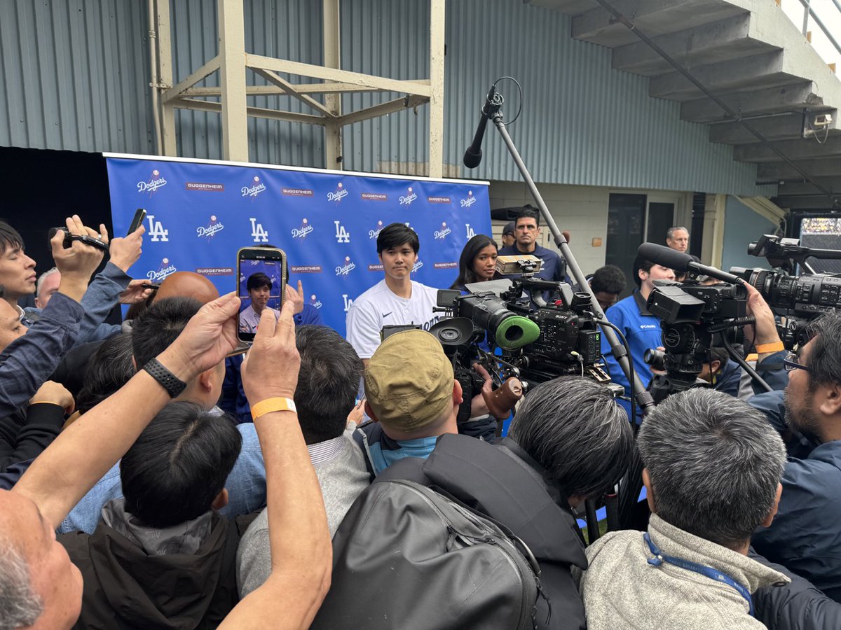 DodgersBeat's tweet image. Looking for individuals to join Dodgersbeat this season. Looking for contributors for podcasts, social media, writers & more.If you want more info, please reach out.
CONTACT:
dodgersbeat.com/join-dodgersbe…