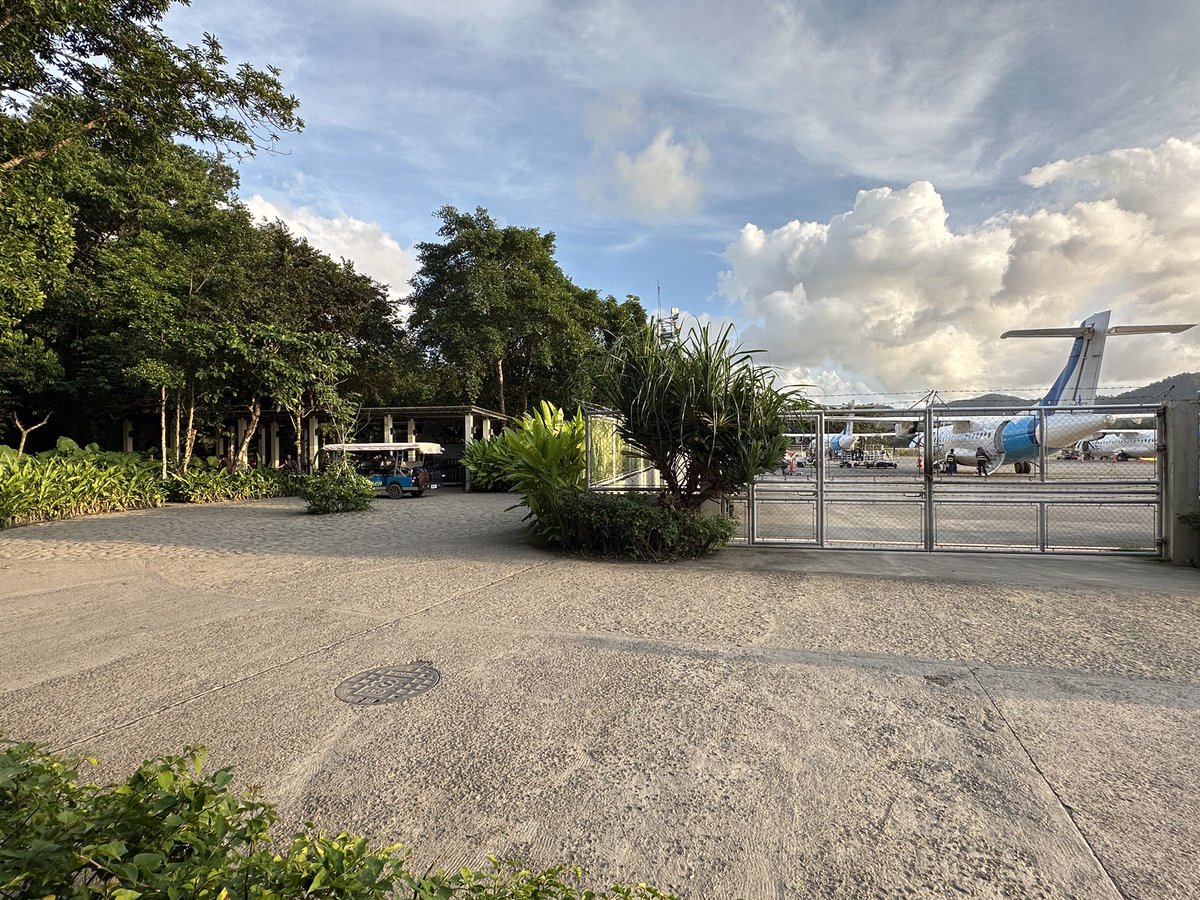TodaysFlight's tweet photo. Airports in holiday destinations can sometimes be very small and look like hotel resorts. Lio #airport El Nido is a private airport owned by #AirSwift, the only airline operating regular flights. #ThePhilippines #Palawan #ElNido #EIN https://t.co/IW1nJiWCMQ