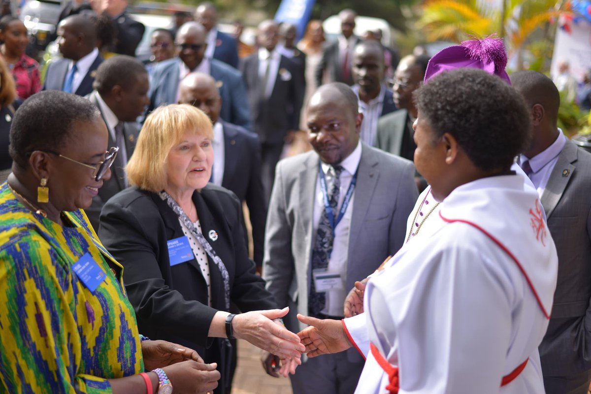 rotaryd9214's tweet photo. Day 2 of @Rotary President's visit is underway! 🏥 We're starting strong with a visit to the @mengo_hospital Rotary Blood Bank. #RIPresidentVisitsUG https://t.co/wFZtxQo3DN