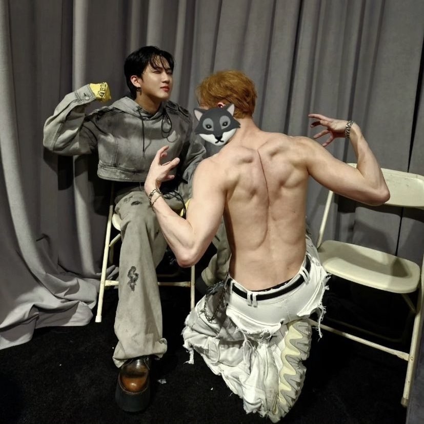 AlphaWraith's tweet photo. "Knelt for my omega as I always should be." https://t.co/8gPlHWzcti