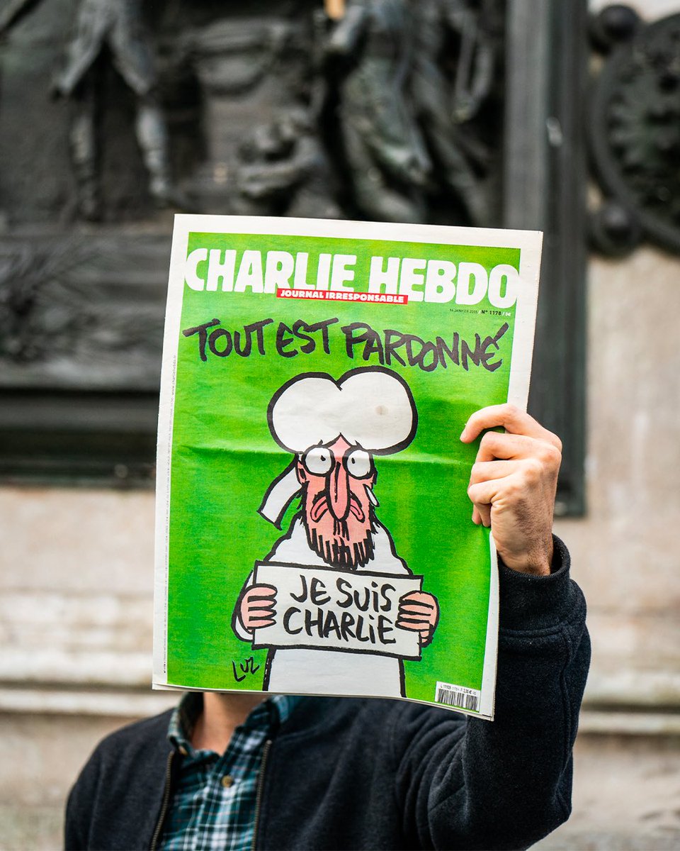 10 ans après, toujours Charlie.

Le terrorisme islamiste, la barbarie fanatique, la haine de ce que nous sommes n’auront jamais raison de nous.
