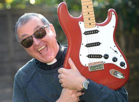 Dreamheadz's tweet image. Nobody attended #vespers
so he needed to take drastic #measures
he decided that the best thing
was for the church to start to rock
He learned to play guitar
and did Kurt Cobain impressions
so now people come to these
evening church sessions
#vss365 #poetry