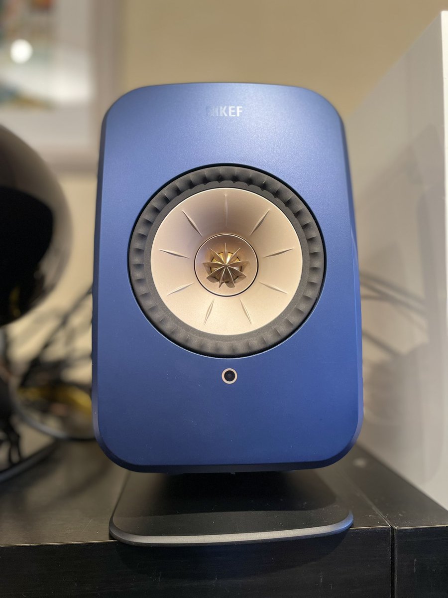 otaiaudio's tweet photo. KEF LSX Ⅱ
#otaiaudio #オタイオーディオ #audio #sound #music #音楽 #kef #lsx2 #lsx #スピーカー #ブックシェルフ
#listening #オーディオショップ #オーディオ #オーディオのある生活 https://t.co/Xnl3rLrUpn