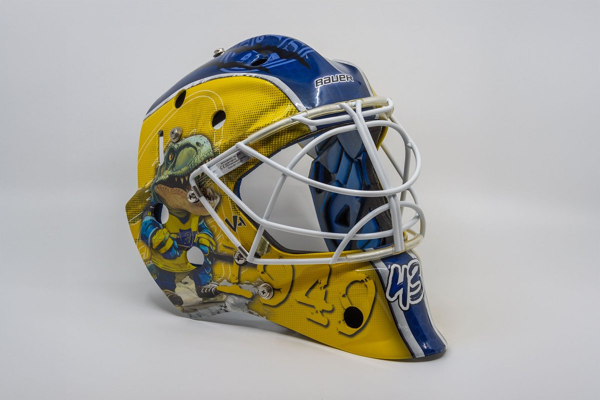 coondesign_ch's tweet photo. Mask for Massimo "Max" Folda
EHC Laufen (Senioren)
.
.
.
.
#ehclaufen #icehockey #hockey #goalie #goaliemask #goaliemaskwrap #goaliemaskwraps #customart #graphicdesign #GoalieLife #CustomHockeyGear #HockeyDesign #goaliemask #customgoaliemask #coondesign https://t.co/67dlvy1voo