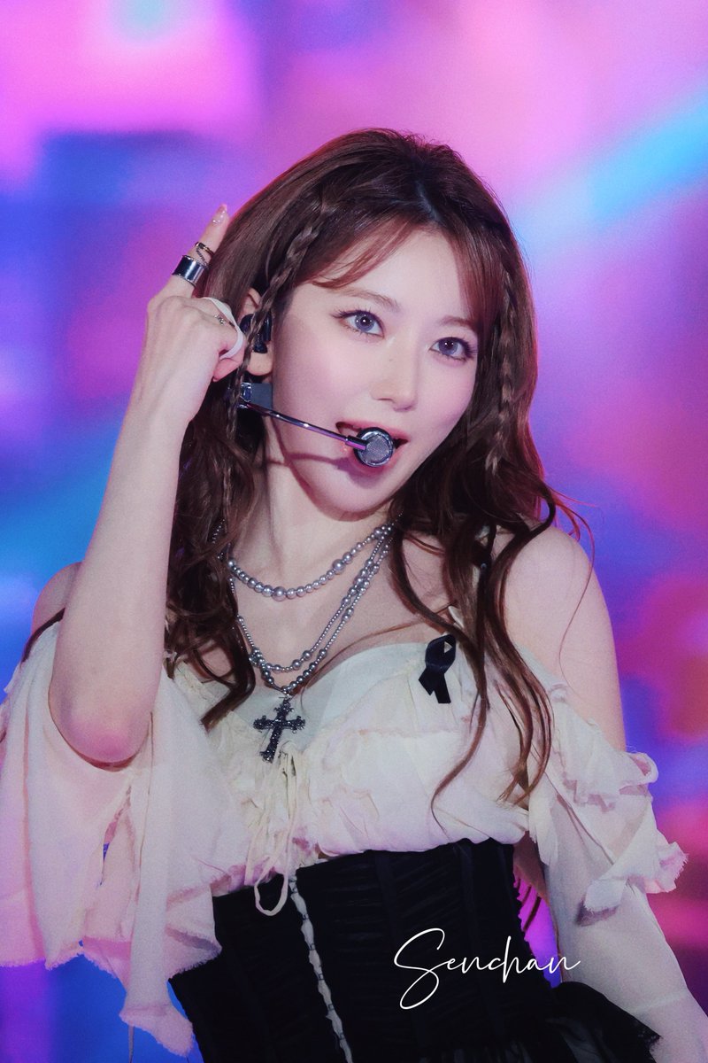 sakuchan_0812's tweet photo. 250104 GDA

HQ

#사쿠라
#宮脇咲良  #SAKURA
#르세라핌  #LE_SSERAFIM https://t.co/WWKPBETukM