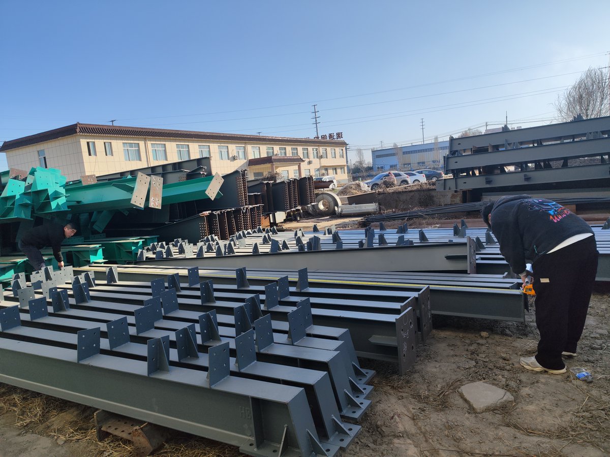 kevinQiao485110's tweet image. On January 7, 2025, our engineers, Richard and Austin, are on-site at the factory for an inspection to ensure everything meets our high-quality standards. Quality is always our top priority! ✅
#EngineeringExcellence #QualityControl #FactoryInspection #CommitmentToQuality