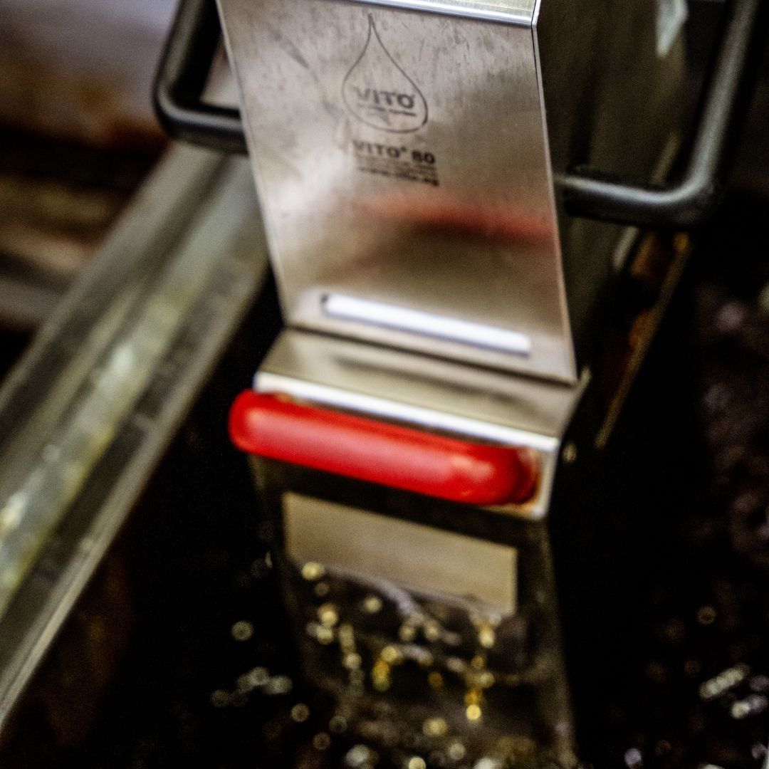 Cook_Valentine's tweet image. "After using the Vito oil filter, it visibly increased the life of the oil. Since then, we have seen that by using the Vito system every day, before the oil starts to get a lot darker and starts to smoke a little bit, we can get at least a couple of days extra oil use."