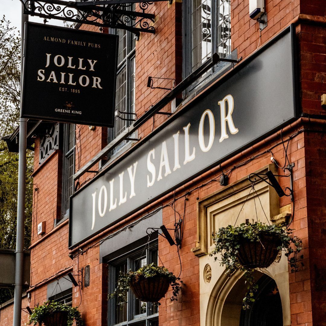 Cook_Valentine's tweet image. "After using the Vito oil filter, it visibly increased the life of the oil. Since then, we have seen that by using the Vito system every day, before the oil starts to get a lot darker and starts to smoke a little bit, we can get at least a couple of days extra oil use."