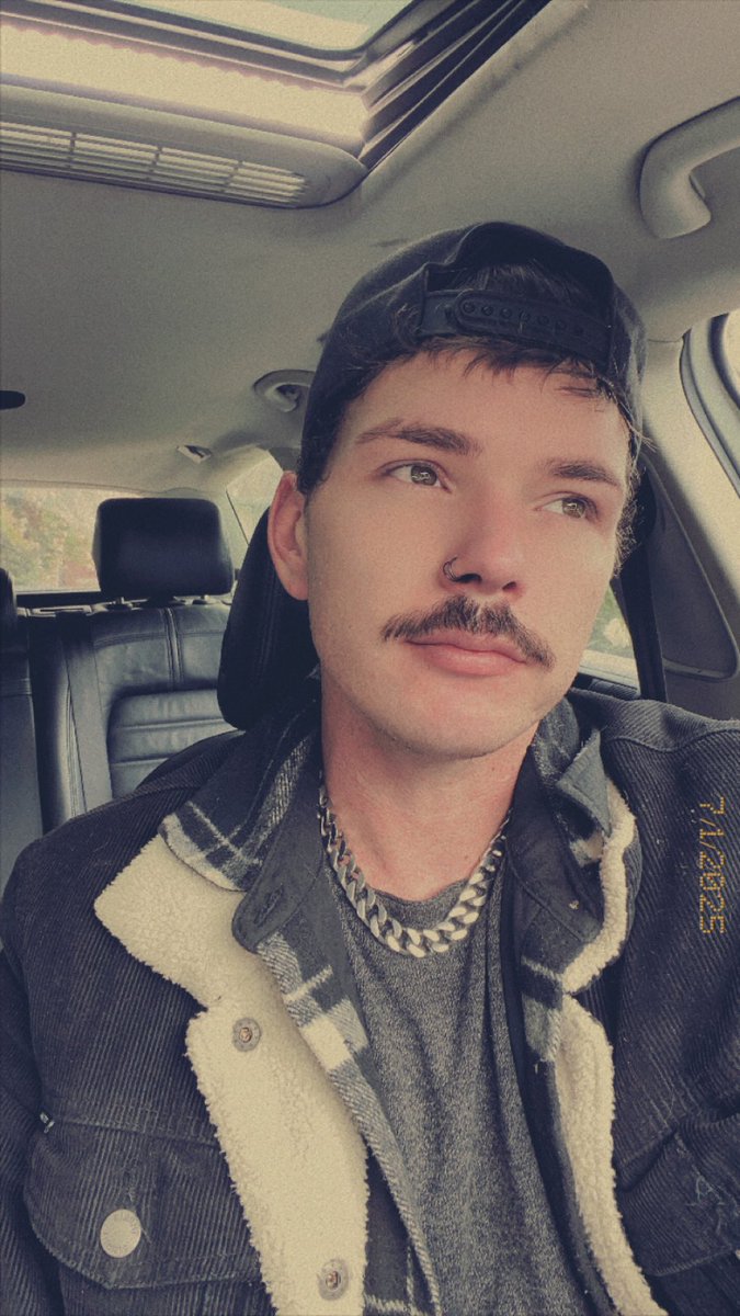𝔗𝔥𝔞𝔱’𝔰 𝔥𝔦𝔪 tweet media