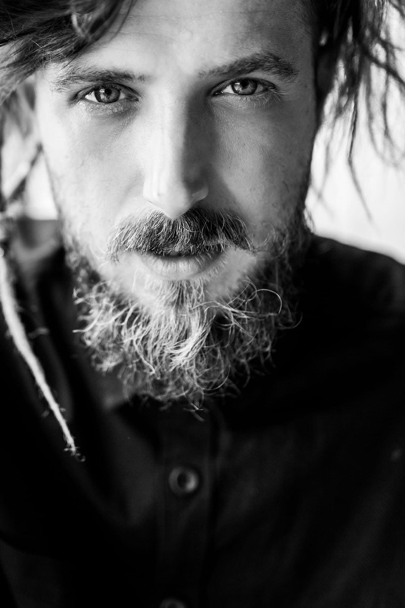 «Коли мене запитають що таке війна  
Я без роздуму відповім: імена» 

І найменше з усього мені хотілося б аби цим іменем було і його... 

Але сьогодні рівно рік, як загинув Максим Кривцов. Вічна слава і честь «Далі»