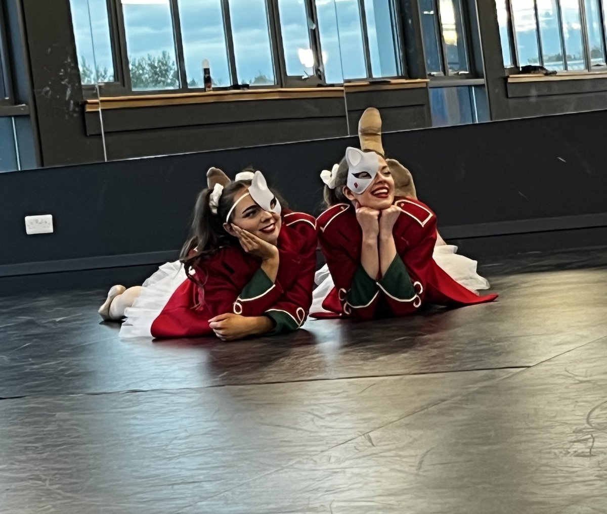 RachelFionaG's tweet photo. 🎭 Had the best time working on 
🌟Losing The Plot🌟  Thank you so much to everyone who came to see us @_TheSInstitute and on tour 🎭 https://t.co/p7PvJffK3h