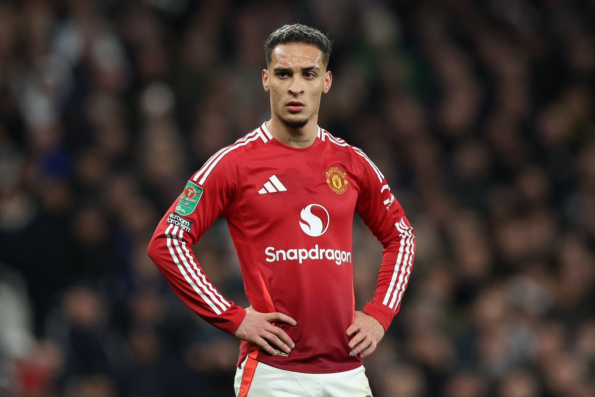 🚨🔴 Olympiacos have asked for a loan deal with #Antony. After Sun and confirmed. 

Understand the deal is not fully off but very very complicated. #MUFC 

As reported, Antony can leave Manchester United this transfer window. 

<a href="/SkySportDE/">Sky Sport</a> 🇧🇷