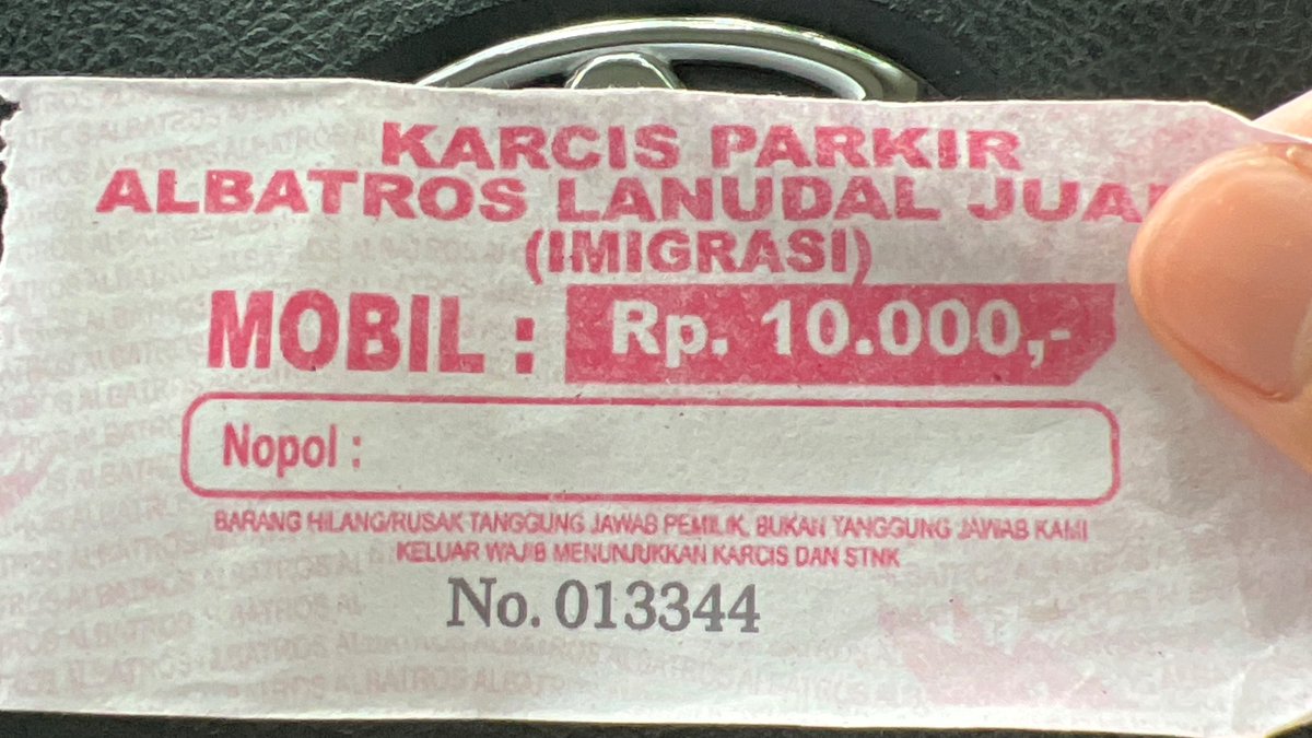 Parkir termahal mirip sama Mall, padahal parkirnya dipinggir jalan, apakah resmi? 

<a href="/ditjen_imigrasi/">Ditjen Imigrasi</a> <a href="/kanim_surabaya/">IMIGRASI SURABAYA</a> <a href="/DivHumas_Polri/">Humas Polri</a> <a href="/e100ss/">Radio Suara Surabaya</a> <a href="/SapawargaSby/">Sapawarga Kota Surabaya</a> <a href="/lalinsurabaya/">lalu lintas surabaya</a>