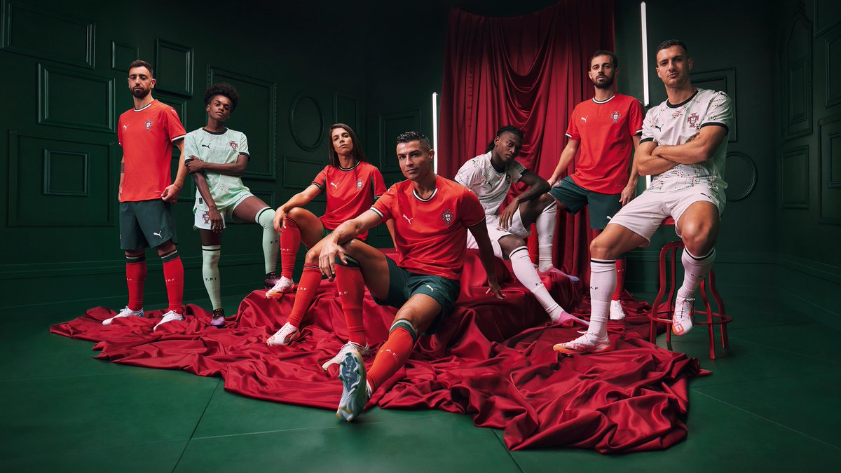 PUMA Football (@pumafootball) on Twitter photo Bem-Vindos à Seleção 🇵🇹
Introducing the first-ever <a href="/PortugalFPF/">Selecao 🇵🇹</a> x <a href="/pumafootball/">PUMA Football</a> men & women kits. Bem-Vindos à Seleção 🇵🇹
Introducing the first-ever <a href="/PortugalFPF/">Selecao 🇵🇹</a> x <a href="/pumafootball/">PUMA Football</a> men & women kits.