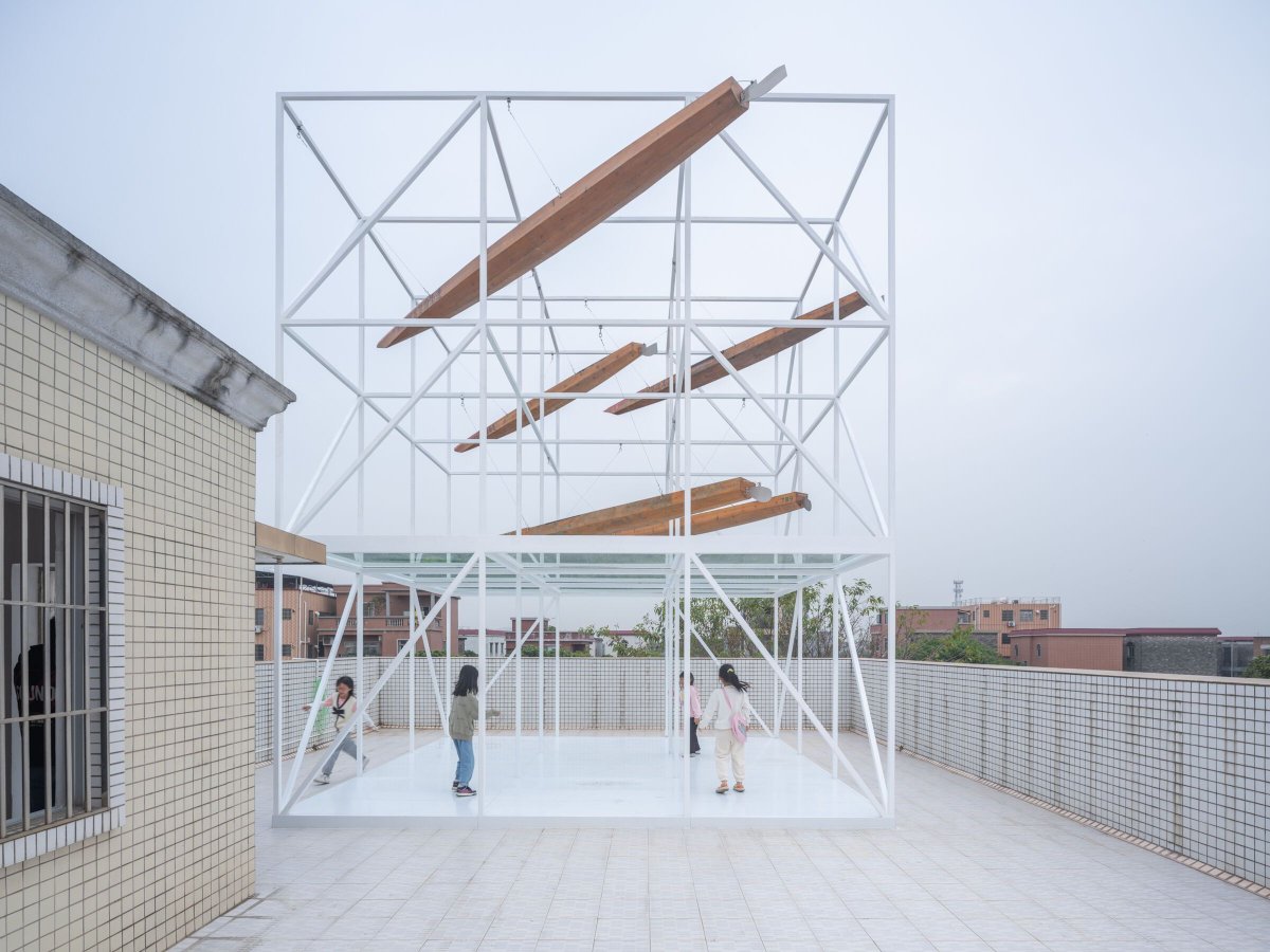 Archello's tweet image. Flying Boats by @Sordo_Madaleno transforms a silk factory into a poetic tribute to China’s dragon boat traditions. 
buff.ly/40qFZHl

#CulturalArchitecture #DragonBoatTraditions #ArtAndDesign