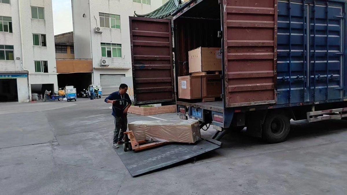 NicoleKongkim's tweet image. 👋Eco solvent printer+cutting plotter +laminating machine +printing materials on the way to USA 🇺🇸 
Thanks new friend support and trust 🫶
One-stop shopping for your printing business 🤝

📲Add WhatsApp：+86 189 2500 7282 
📧nicole@cyytech.com

#USAprinter
#USAlargeformatprinter