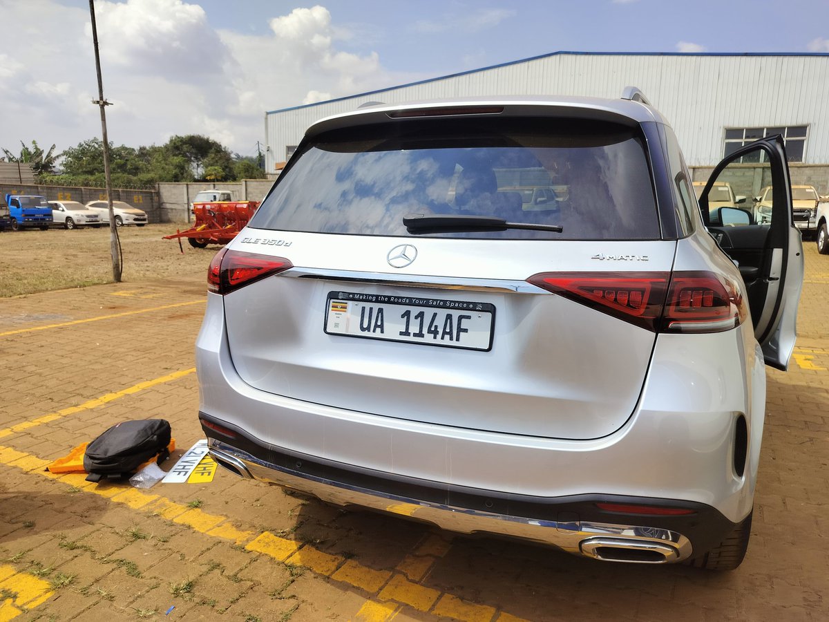 📌First Private Vehicle Fitted with DIGITAL NUMBER PLATES from a Bond;

A Mercedes GLE 350d fitted with Digital Registration Number Plates by the <a href="/itmsug/">Intelligent Transport Monitoring System Ug.</a> mobile fitment unit at the Tokyo Auto Bonded Warehouse on Old Port Bell Road.

Making the Roads Your Safe Space