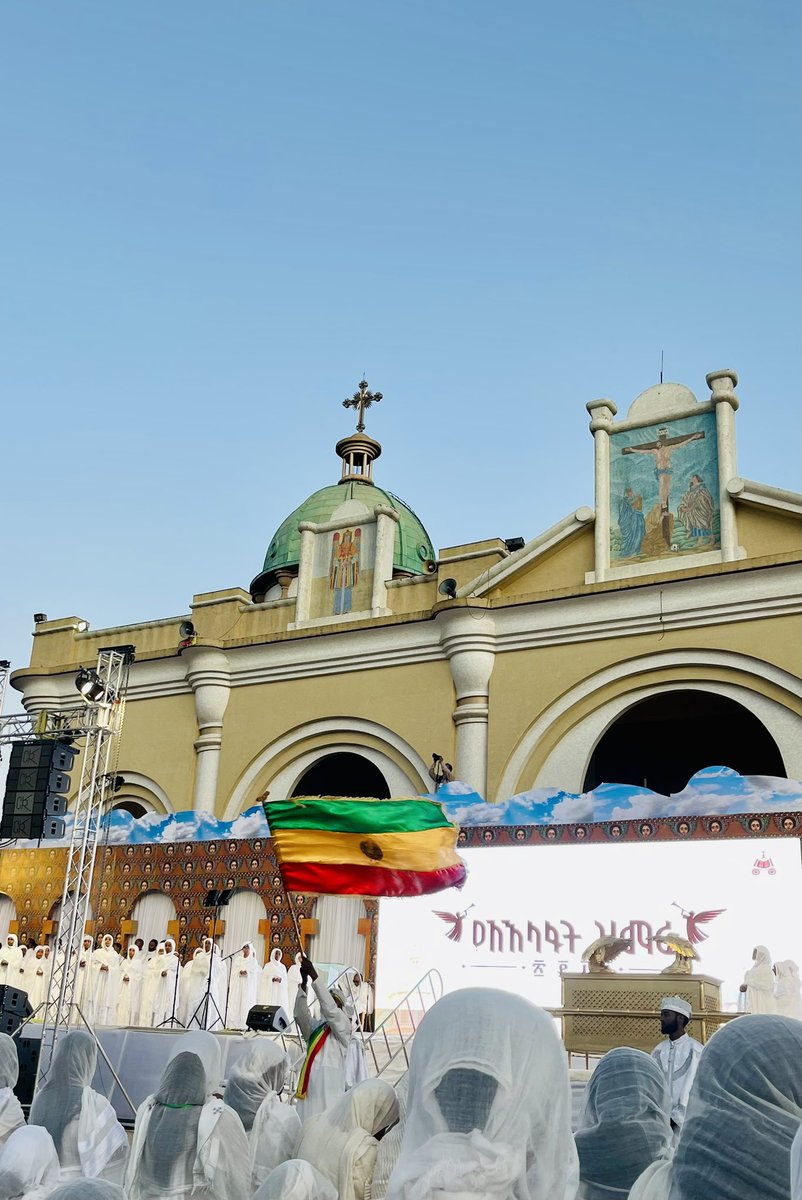 ኑ በብርሃኑ ተመላለሱ🙏
እግዚአብሔር ይመስገን! እንኳን አደረሰን! #የአእላፋትዝማሬ