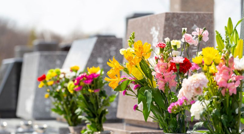 NormasUNE's tweet photo. 🪻 La #normalización es clave para la calidad, competitividad y eficacia en el sector #funerario. Conoce la actividad del Comité UNE de Servicios funerarios y gestión de cementerios (CTN-UNE 190) con la lectura de este artículo de Josep María Mons, secretario del Comité, en #RevistaUNE.
✒️ Con opinión de Diana Aznar, presidenta del CTN-UNE 190.
🖇️ Normalización en Acción: https://t.co/ua2wUSSBqK
#UNEProgresoCompartido #MiembrosUNE #ComitéUNE #seguridad #competitividad #calidad #serviciosfunerarios