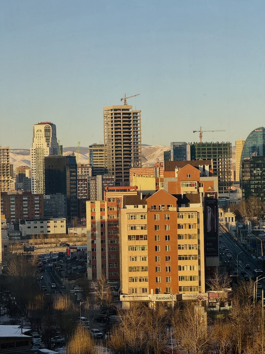 Өнөөдөр салхи ажлаа сайн хийж байна. 120 мянгатаас Чингэлтэй уул харагдаж бдаг шүү👍