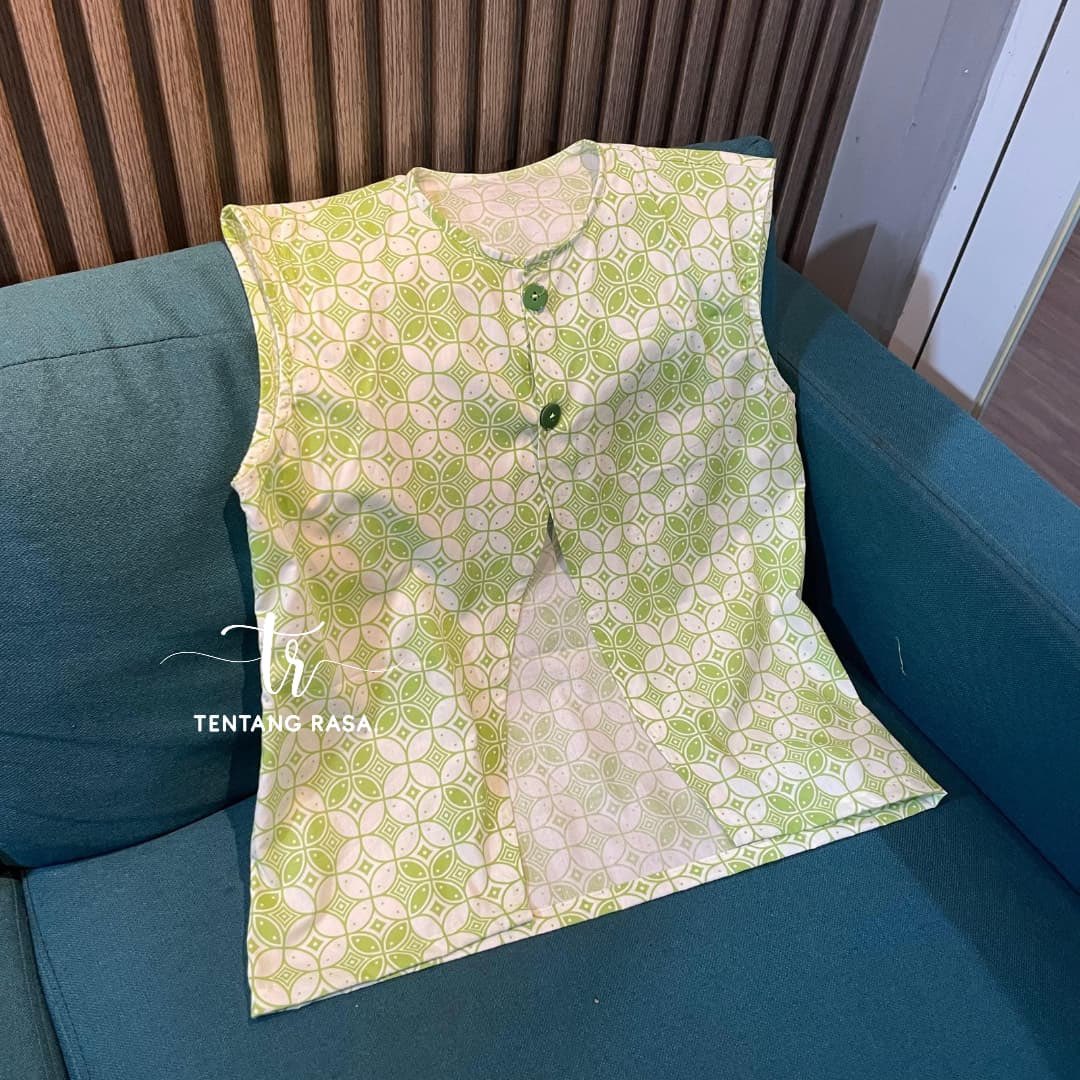 finally merealisasikan vest buatanku untuk dijual🥳🎉

yang mau cek bisa kesini yaa🫶🏻

shopee : s.shopee.co.id/5Kw4ke0r6F
tokopedia : tokopedia.link/2gPphSCvXPb