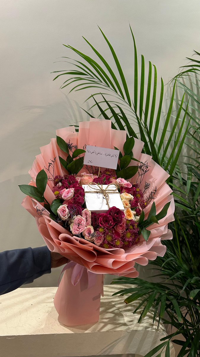 flower_gift7's tweet photo. تنسيقنا سماعة ايربودز 🤍😍

سماعه من جرير ب 599 ريال 👌🏻🤍
تنسيق حسب طلب العميل باقه 🥹😍

التوصيل خلال ساعتين 👌🏻👌🏻

 #امطار_الرياض_الان #الهلال_الاتحاد #وش_ينفعك_فالبرد 
#توصيل_هدايا #توصيل_طلبات #السوبر_الإيطالي_بالرياض #الرياض_الان #هدايا
#ستاربكس #مواليد #تنسيق_ورد https://t.co/ZobSniSrR0