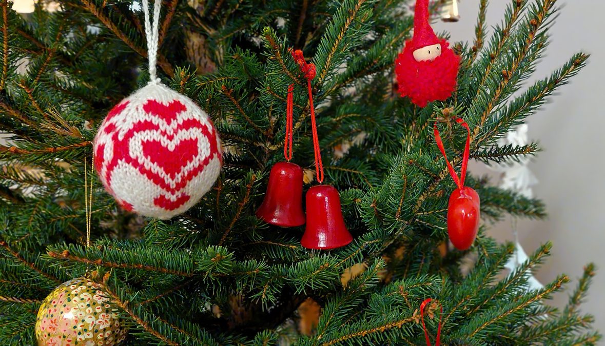 🎄 Kruunusillat ottaa vastaan joulukuusia 7.-8.1.🎄
 
🐟 Käytetyistä kuusista tehdään kalaturo, jolla parannetaan pohjaeläinten ja kalojen elinoloja sekä vedenlaatua.
 
Tuo kuusesi klo 16-20 keräyspisteeseen Hakaniemenranta 18.
 
📷: Jussi Hellsten

kruunusillat.fi/tiedotteet/kru…