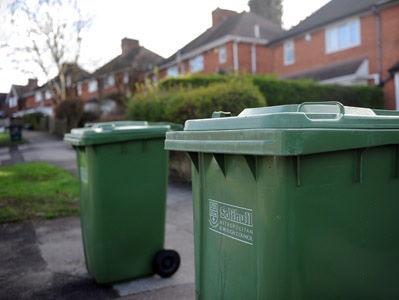 #Solihull now the #Garden #Waste collections have started up again, you can get your collection dates here⬇️
digital.solihull.gov.uk/BinCollectionC…