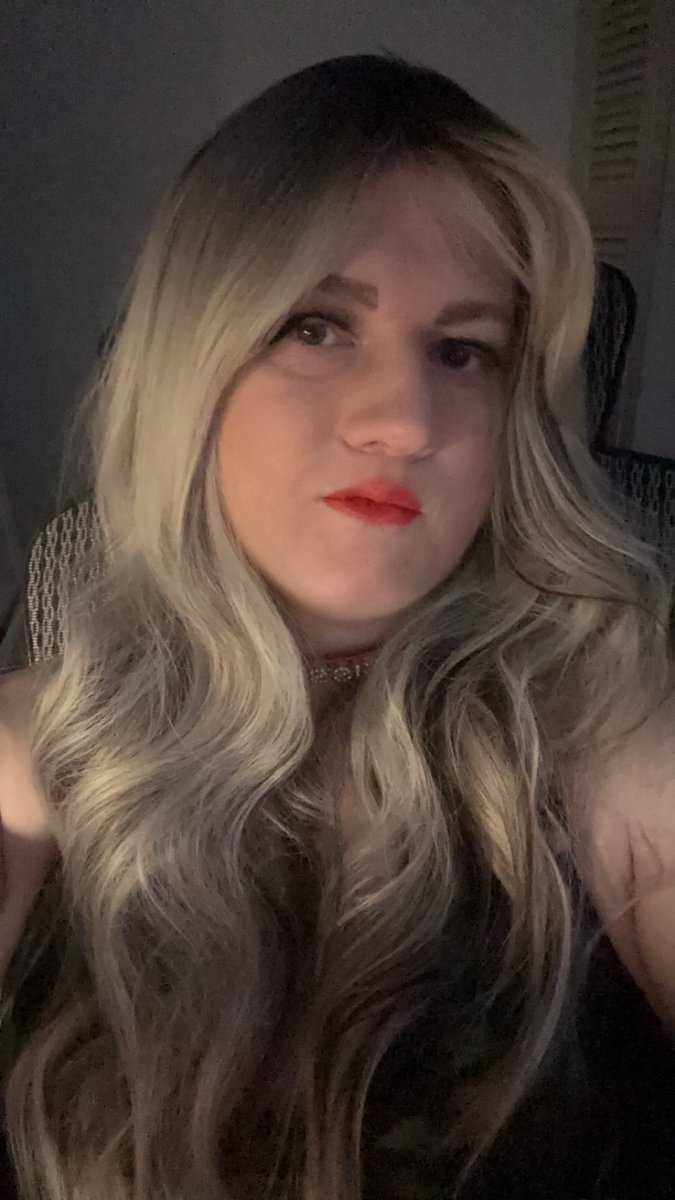 OwnedSissyLexi's tweet photo. Morning everyone 😘 https://t.co/aEDQHHhsUw
