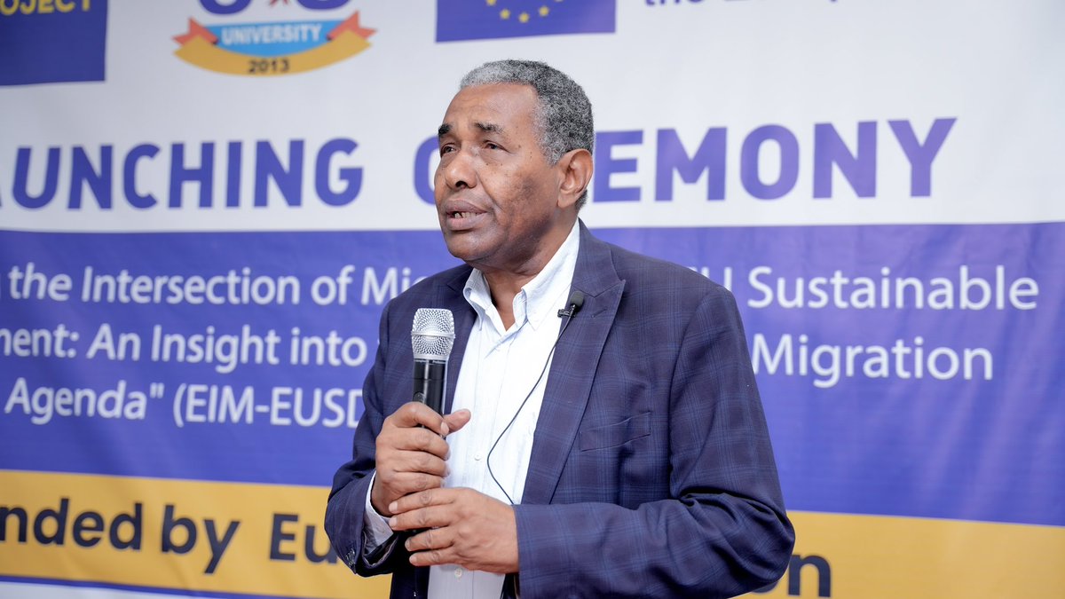 CapitalSomalia's tweet photo. The colourfull event brought together senior officials from the Federal Government of Somalia, Federal Member State representatives, BRA Officals, University Administration, Lecturers, Students, School Unions, and our key partners including INGOS, LNGOS, CBOs and Civil Society Leaders. Their collective efforts and support are pivotal in advancing this important.