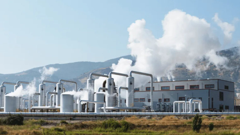 AleStromer's tweet photo. As we edge closer to 2025, the landscape of energy and resources is ripe for disruption. Top five tech predictions from AI to green energy solutions stand as harbingers of significant industry transformations.
Dive in here: https://t.co/10OgQEnc39 https://t.co/tdZp7j7LvY