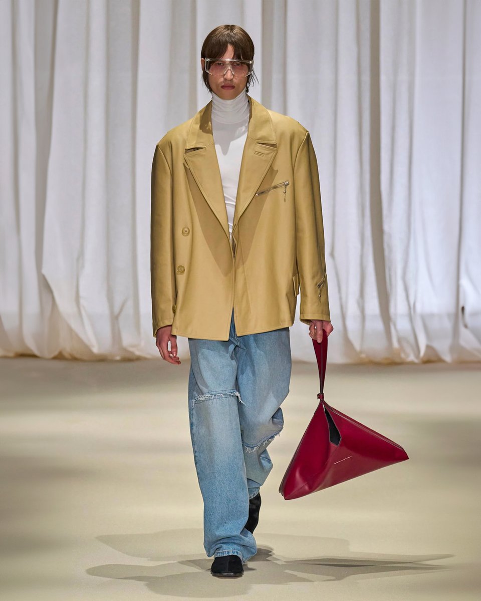 ANTONIOLI tweet media