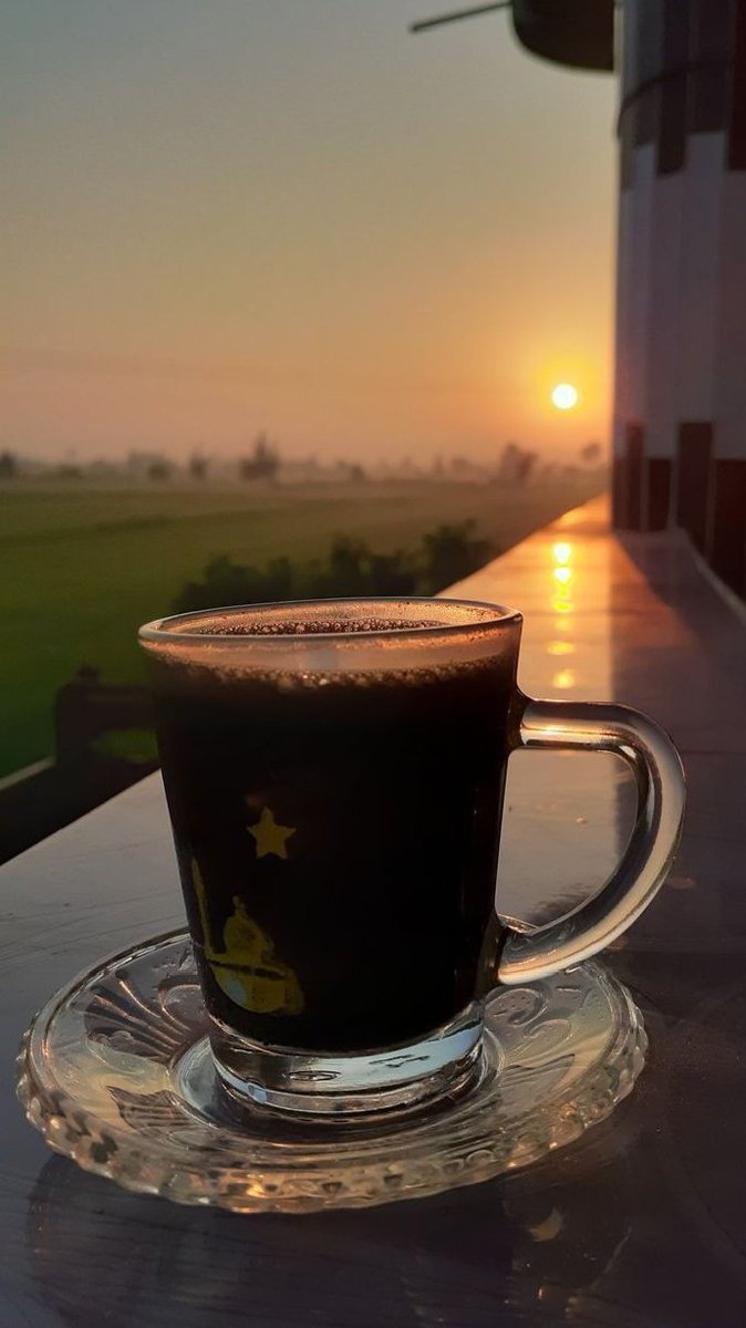 𝗞𝗼𝗽𝗶 𝗱𝗮𝗻 𝗞𝗲𝗻𝗮𝗻𝗴𝗮𝗻

Kopi sore ini mengentalkan semua kenangan,
hitam pekatnya menyimpan perjalanan.
Setiap hirupan mengusik harap,
lebih dalam dari sekadar nama yang tertinggal.

1/2

<a href="/AntoniSulton/">Antoni Sulton</a> #piece_of_story 
#love #alwaysforeve #youandme #memories