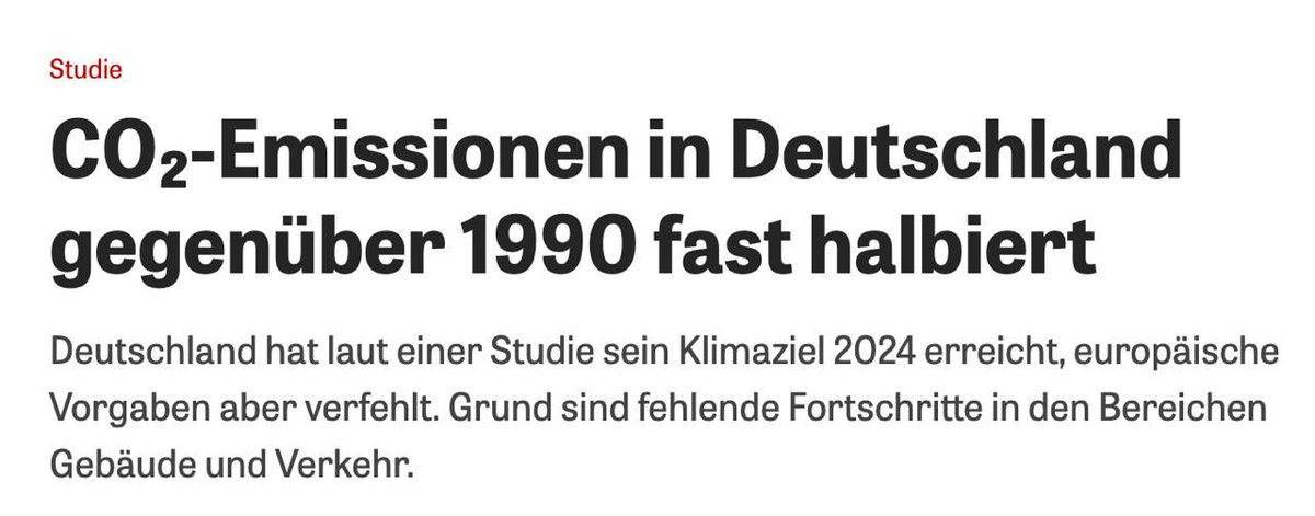 Luisamneubauer's tweet photo. Die Emissionen sinken, eine gute Nachricht. Entscheidend dafür ist der von der Gesellschaft erkämpfte Kohleausstieg. Die schlechte Nachricht ist: im Bau-, Verkehrs- &amp; Industriesektor steigen Emissionen tendenziell. Pläne das zu ändern gibt es jenseits der Grünen praktisch nicht. https://t.co/RwjkqBWy4w