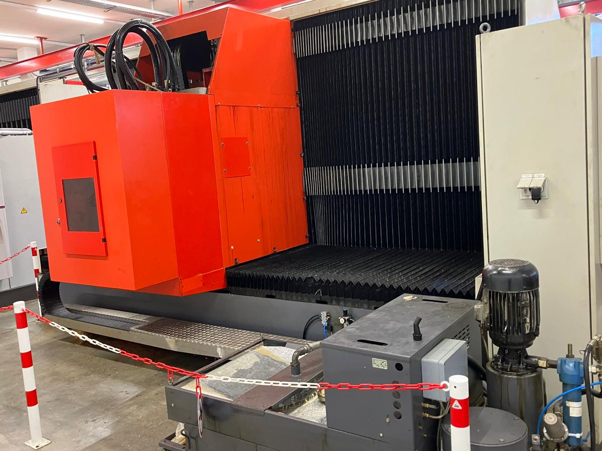 mach4metal's tweet image. 3-axis CNC machine (VMC)MATEC - 30 HV
Internal coolant 20 Bar
Paper filtration system
X 3000mm
Y 700mm
Z 800mm
Spindle Taper 40ISO/Bt/Mk
Power on spindle 30kW
Speeds 9000Rpm
ATC 48
Coolant through spindle / Bar:20
Number of controlled axis:   4
#matec #vmc #mach4metal #center