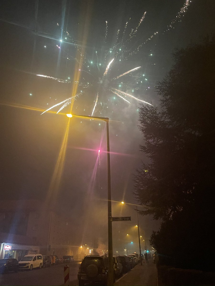 james_superior's tweet photo. Fire works. Lightening up the beginning of a great year and season 🐦‍🔥🐦‍🔥😍🌲🪐 https://t.co/KXq8r18Q3a