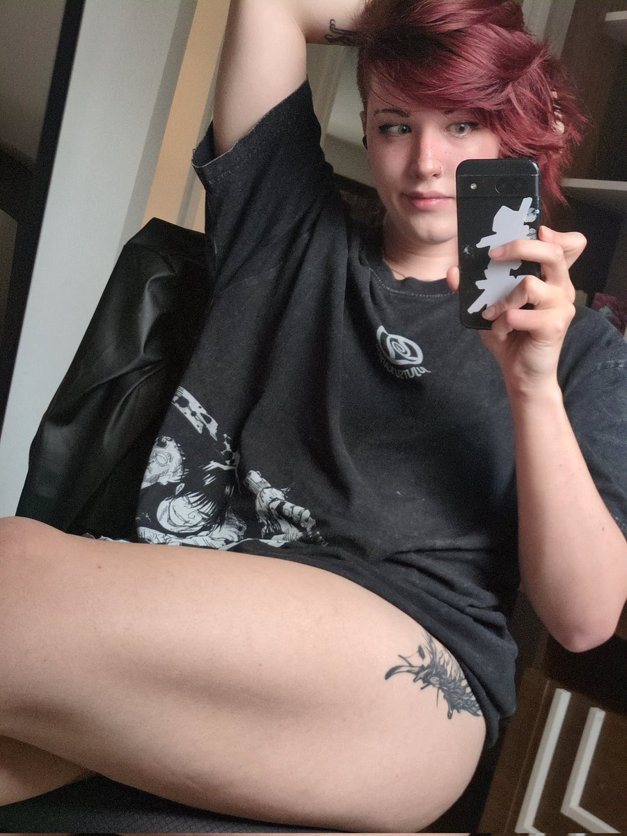 leave a 🖤 if you enjoy nerdy ADHD women who love to over explain their favorite anime