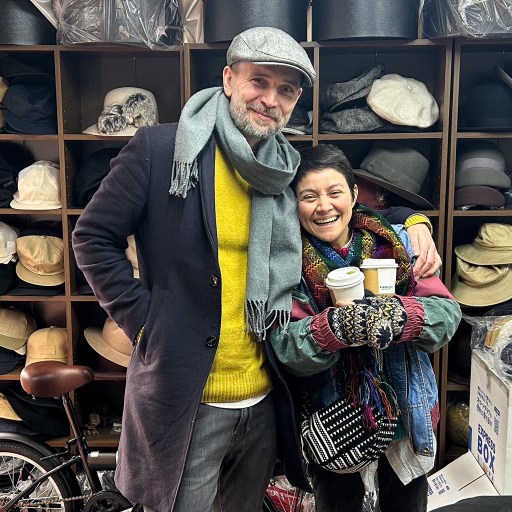 ari_hat's tweet image. アトリエ来客

アイスランドからのお客様。

とても素敵なお二人でした！

凄く褒めて頂いて嬉しかったです。
ありがとうございます！！