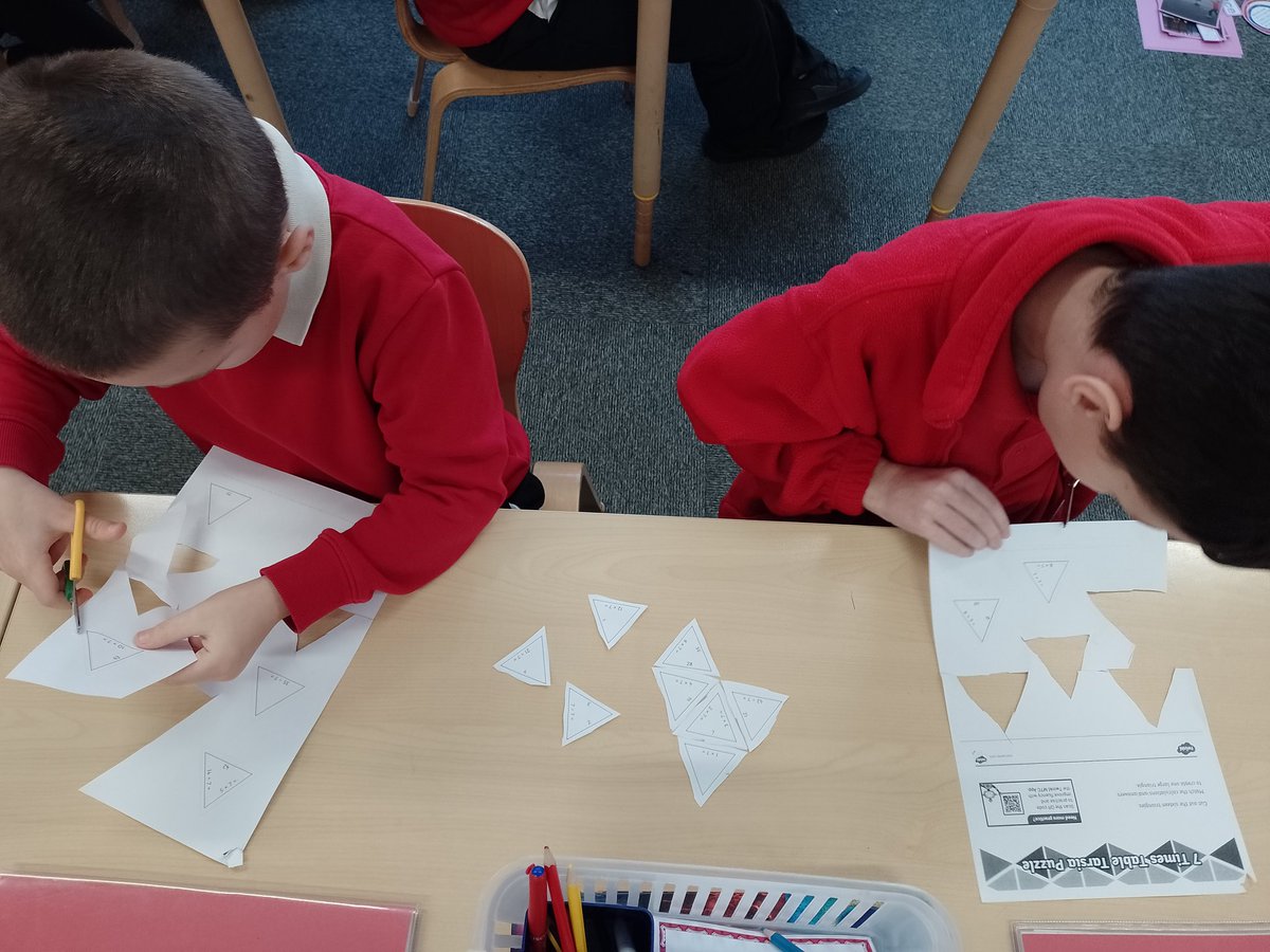 maybury_class4's tweet photo. Year 4 have had a fantastic start to 2025! They've used their teamwork skills and their knowledge of the 7 times tables to solve a Tarsia puzzle 🧠 https://t.co/jXGURNSV9L