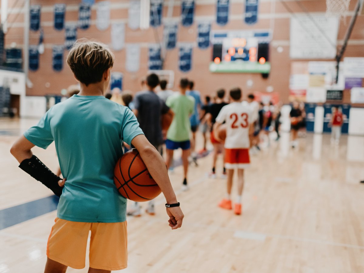 Accountability is a gift, not an attack. True friends call you out to help you grow. Luke 17:3 reminds us to rebuke and forgive in love. Stay humble, embrace correction, and keep striving—in both sport and faith.#Devotion #Accountablility