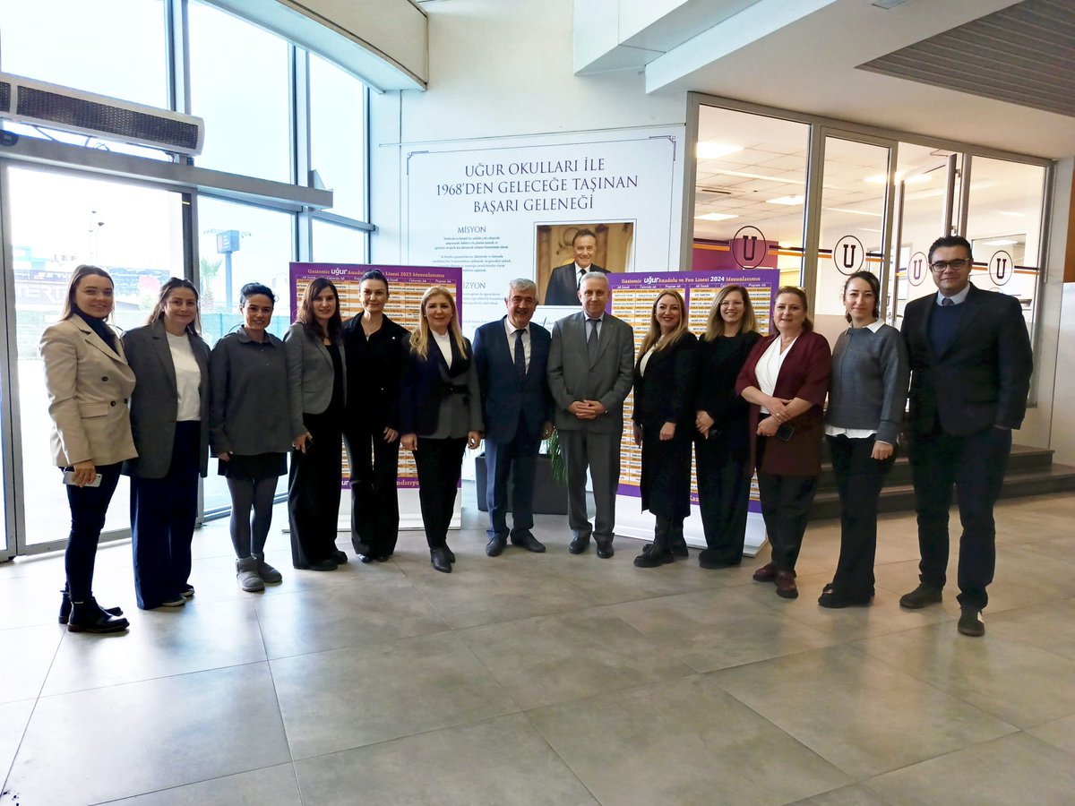 Uğur Okulları Genel Müdürü Sn. Mustafa Çakır ve Genel Müdür Yrd. Sn. Ebru Divrik kampüsümüze ziyarette bulundular.

Değerli ziyaretleri için kendilerine teşekkür ederiz.🙏

#UğurOkulları
#GaziemirKampüs
