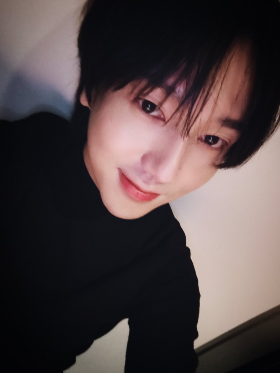 Yesung tweet media