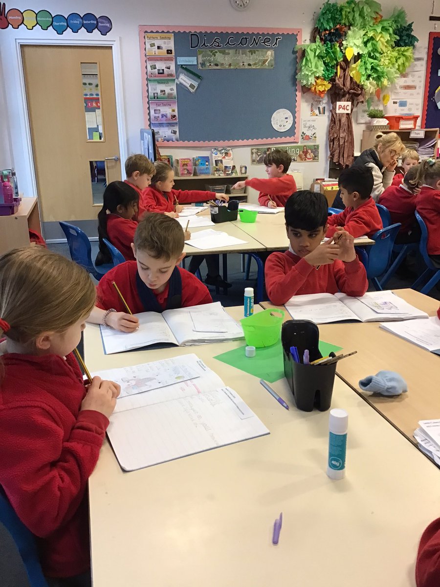Happy New Year! We are beginning 2025 with instruction writing based on the book ‘How to Wash a Wooly Mammoth’. Today, we are writing instructions on how to brush teeth 🪥🦷 <a href="/YorkeMead/">Yorke Mead Primary  School</a> #YorkeEnglish